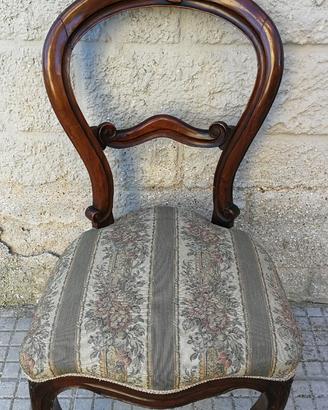 Sedia d'antiquariato ad Ancona