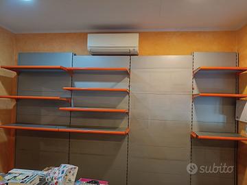 scaffalatura/arredamento negozio 