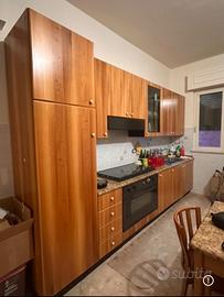 Cucina completa in rovere con elettrodomestici