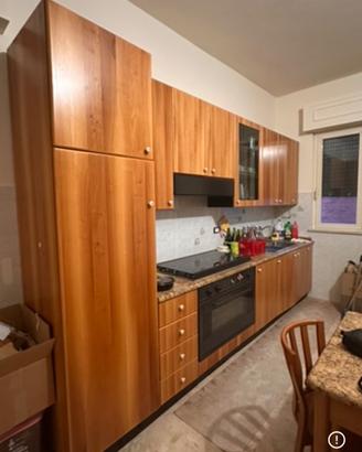 Cucina completa in rovere con elettrodomestici