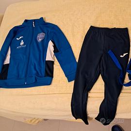 tuta e zainetto da calcio