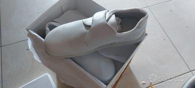Scarpe antinfortunistiche ospedaliere n. 44 nuove