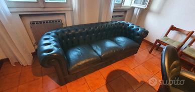 Divano Chester 3 posti pelle. Non Poltrona Frau