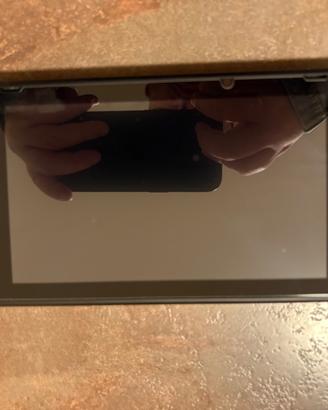 Nintendo switch con super mario odyssey e pokemon