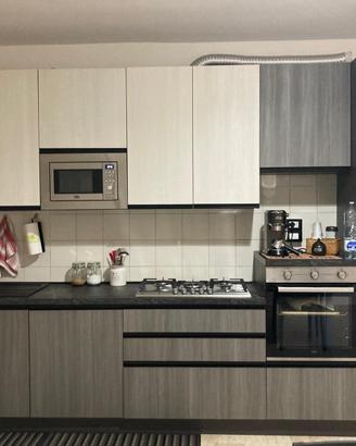 Cucina da 3,6 m + elettrodomestici, tavolo e sedie