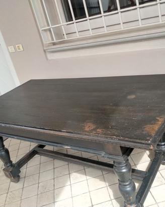 Tavolo in legno