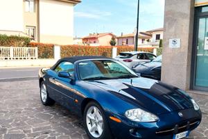 Jaguar XK8 Convertible 4.0