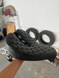 Sella  custom sportster con molle