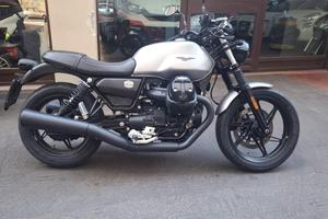 MOTO GUZZI V7 STONE CON SOLI 1700 KM