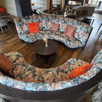 Mobile intero con divanetti