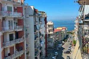 4 LOCALI A TORRE DEL GRECO