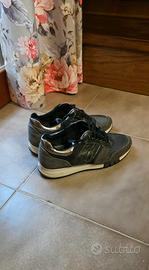 Sneakers donna Impronte n.41 ma vestono n.40