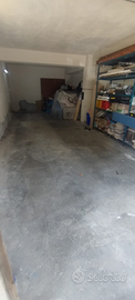 Ampio Garage Aci Catena (zona San Nicolò)