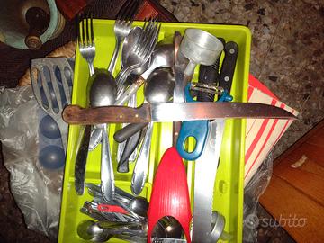 Posate e coltelli da cucina