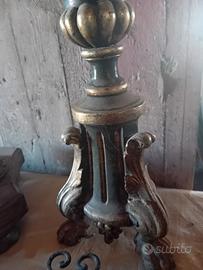  candelabri antichi in legno dorati