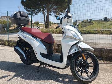 Symphony st 125 permuto anche.