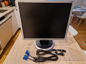 Monitor 19" SAMSUNG LCD SYNCMASTER 940N Schermo PC