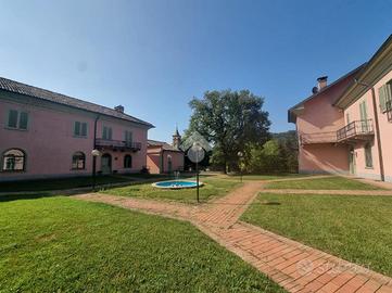 VILLA A SCHIERA A GASSINO TORINESE