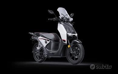 Scooter elettrico patente B per autostrade