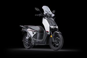 Scooter elettrico patente B per autostrade