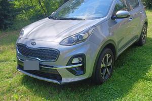 Kia Sportage silver lunar