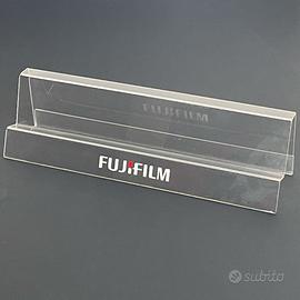 espositore FUJIFILM in plexiglass