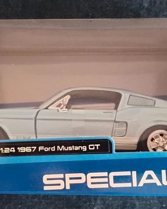 Ford mustang GT 1:24