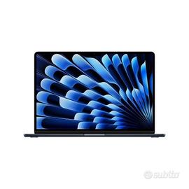 Apple MacBook Air 13" M4, MAI APERTO