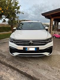 Tiguan 2.0 R-Line DSG 150 CV