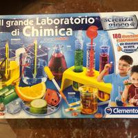 Gioco laboratorio di chimica