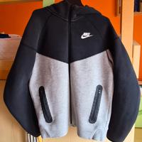 Felpa Nike Tech grigia e nera Junior taglia L