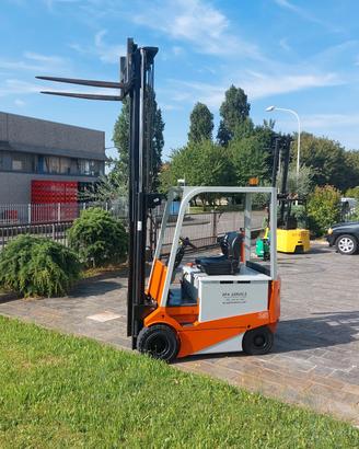 Carrello elevatore  elettrico  25q  revisionato