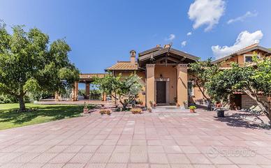 PORZIONE DI BIFAMILIARE A CERVETERI