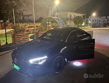 MERCEDES CLA 220D Black edition