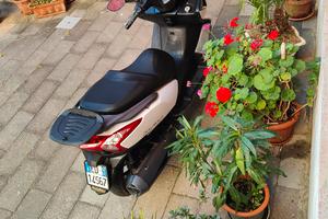 Kymco 300i Downtown 2015 
