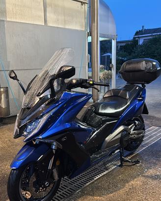 Kymco AK 550