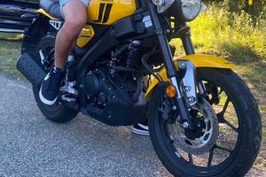 YAMAHA XSR125