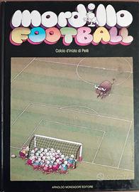 Mordillo - Football: Calcio d'inizio di Pelé. 1981