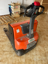 Trans- pallet elettrico e manuale
