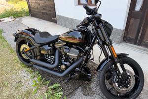 Harley Davidson breakout prostreet C.V.O.