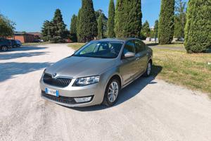 Skoda Octavia 1.6 TDI CR 105 CV Ambition