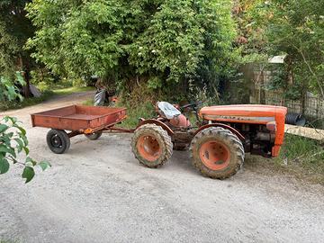 Trattore 4x4 e attrezzi