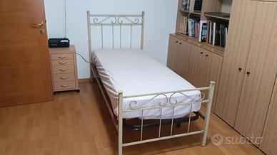 Letto testiera pediera singola piazza