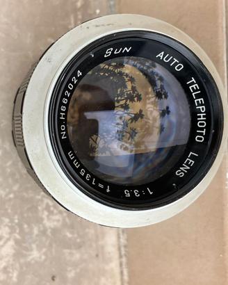Obiettivo vintage Sun 135mm attacco a vite