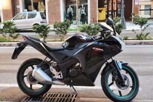 Honda CBR 125 - 2012