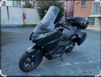 Honda Integra 700