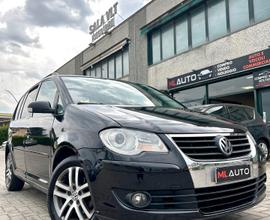 Volkswagen Touran 2.0 TDI DPF Highline 7 POSTI