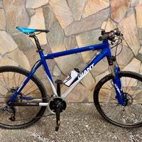 GIANT Montain Bike