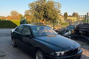BMW e39 528i