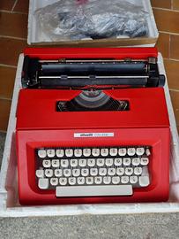 Macchina da scrivere Olivetti